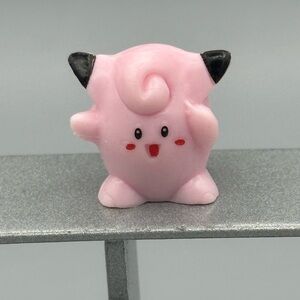 Pokemon Mini Vinyl R/L Gumball Miniature Size Clefairy Action Figure